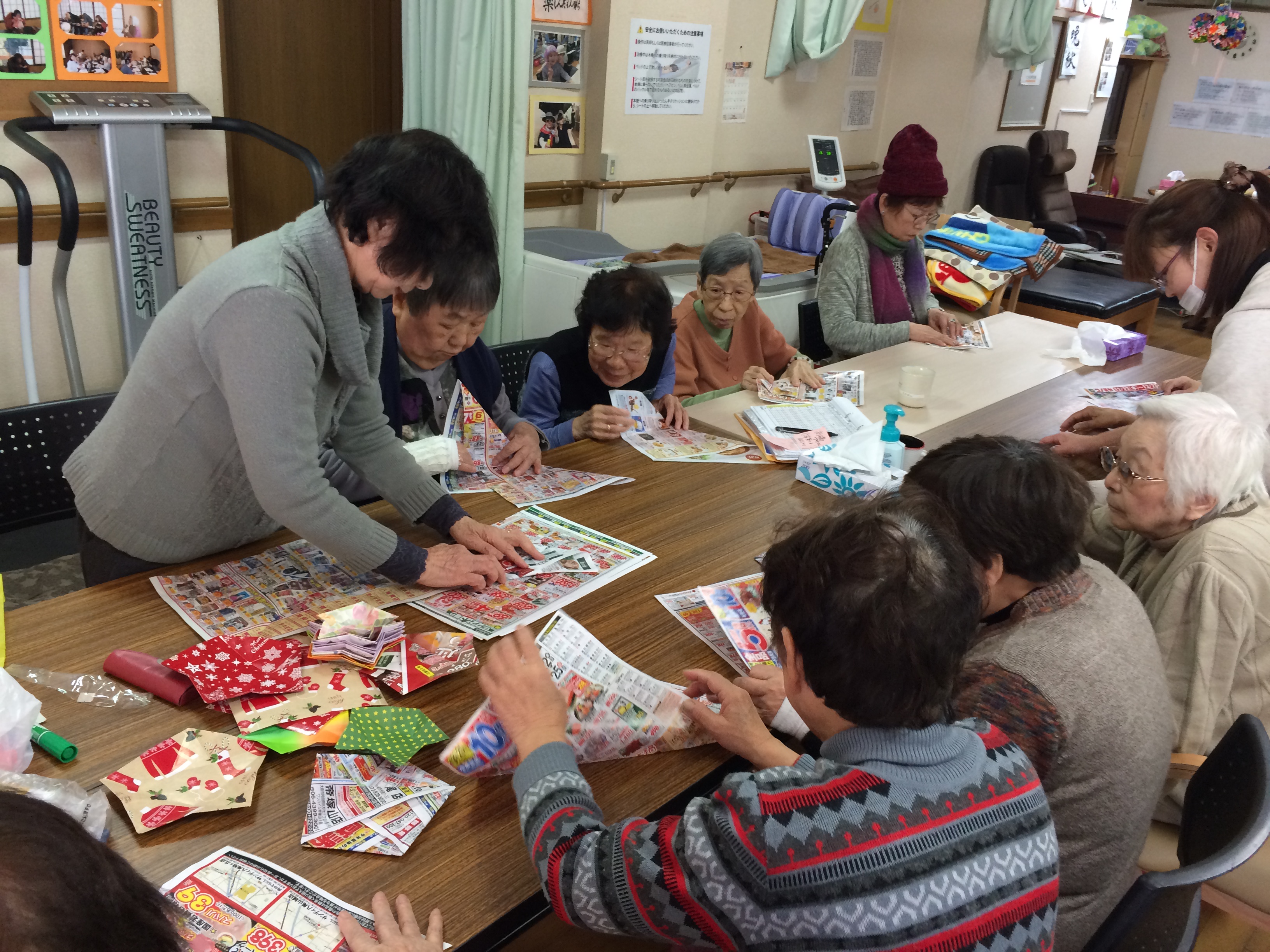 ♧紙皿教室♧|大阪府八尾市のデイサービス『くつろぎの里』